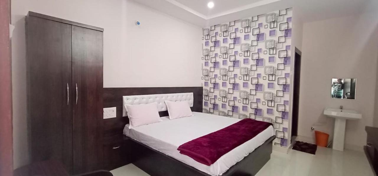 Varun Residency Bhadrachalam Eksteriør billede