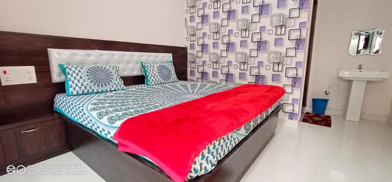 Varun Residency Bhadrachalam Eksteriør billede